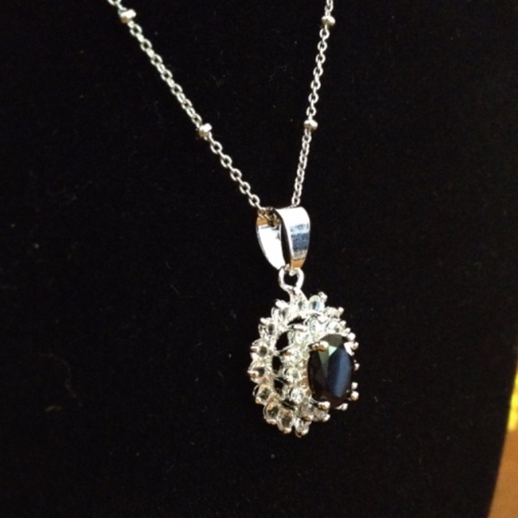 Fancy ONYX Floral Teardrop Earrings & Necklace SET - Picture 8 of 8